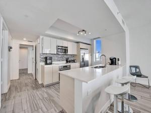 Luxury Waterfront Suite