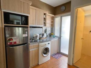 Modern 2BR Educity Apartment, Pakuwon City
