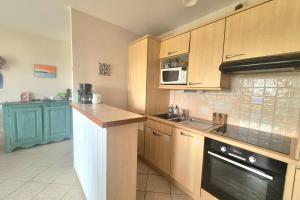 Nest with beautiful garden and sea view