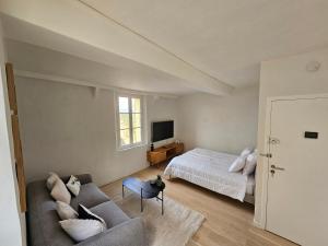 Face port Vauban - En plein cœur du vieil Antibes