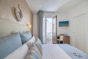 Double or Twin Room with Balcony room in Hotel Soffio D'Estate