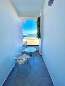 Miramar Luxury apartment Front Beach View