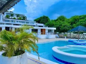 Casa blanca Playa Mendoza - Carretal