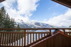 Etania 401 beautiful penthouse apartment in Meribel Morel