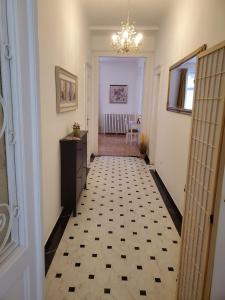 2 Apt near Castle District