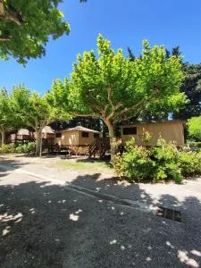 Camping Porte des Alpilles by M.A DESTINATION GLAMPING - Saint-Étienne-du-Grès