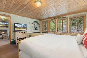 Creekside Suites 22 by Estes Park Condos - Red Feather Lakes