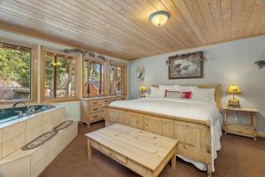 Creekside Suites 22 by Estes Park Condos