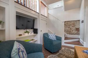 Walk to itin Downtown, Double King Beds