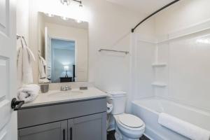 Alto M5 Marvelous 2bd,25bth wpool acc