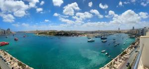 Penthouse -Centre of Sliema - Best View in Malta