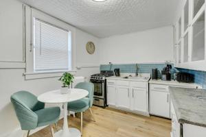 Mayflower 301 Breathtaking 2bed1bth