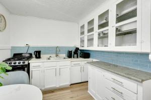 Mayflower 301 Breathtaking 2bed1bth