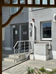 Wild nest king size bed