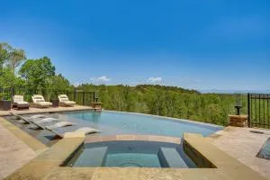Infinity Pool and Mtn Views Luxe Talking Rock Home - Colima