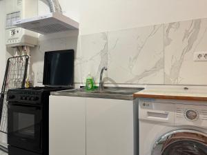 Wild nest king size bed