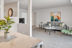 Spacious Retreat I Balcony I Parking I Chateau