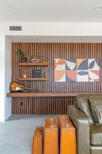 Casa Descanso Modern Pool House with Sauna - Pioneertown