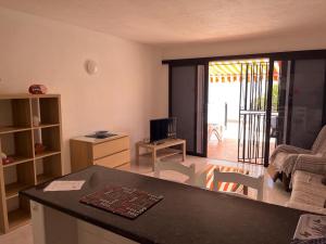 Apart Hotel 1 bed Apartment 8A1, Victoria Court 1, Los Cristianos, Tenerife