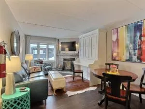 Jack S'Bearo - Slopeside at Pico - West Rutland