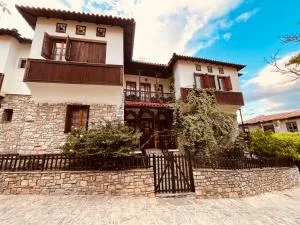 9mouses Chasiotis Guest House - Velika