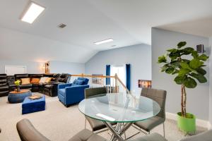 Walk to Lake Hiram Hideaway with Shared Gazebo!