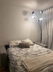 Studio neuf cozy avec balcon, 11e arr Voltaire, proche Bastille