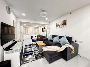 Urban Oasis In Harrow 2 Bed Home