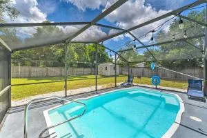 Saltwater Pool, Patio and Sunroom Deltona Home! - Cassadaga