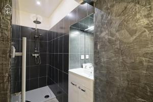 Appartements Carlota - Appartement renove au coeur de la vieille ville - by TGB : photos des chambres