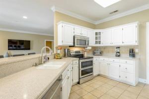 Pickleball - Pool - Hot Tub - Gym - BBQ