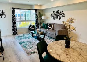 Century City Cozy 2 Br 4 Sleeps Crib W Parking 505