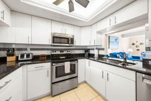 Sea Shell; By Beachside Management