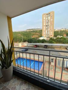 Moderno apartamento con wifi y piscina, ideal para teletrabajo o descanso en familia