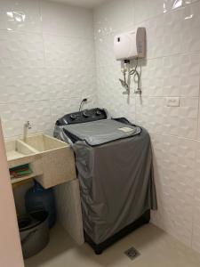 Moderno apartamento con wifi y piscina, ideal para teletrabajo o descanso en familia