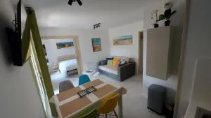 T2, 50m du lac, PISCINE, WIFI, jardin terrasse sans vis-à-vis, 1 à 4 pers - 欧雷扬