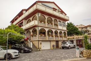 Apartments with swimming pool Lopar, Rab - 22978 - 3hvězdičkové hotely ve městě Lopar