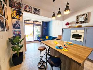 Apartments by the sea Krilo Jesenice, Omis - 23043