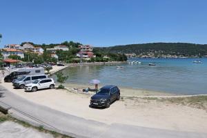 Rooms by the sea Supetarska Draga - Donja, Rab - 23068 