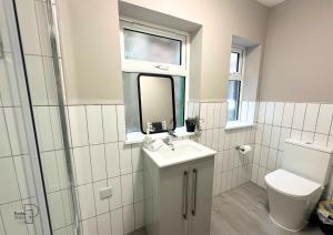 Hanley, Stoke - Modern Spacious Apartments by PolkaStays