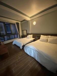 Khách Sạn Hùng Trang Hotel