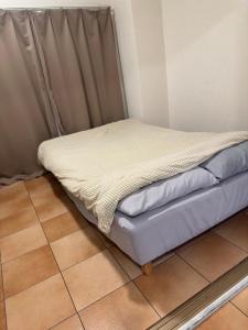 Just renovated 1DK close to Shinsaibashi