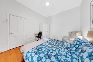 Melbourne Guest House with Parking and Courtyard