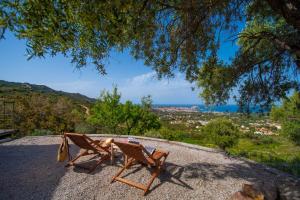 Maisonnette en plein maquis vue splendide à 5 min du centre et de la plage