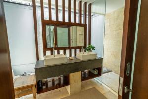 Ocean Breeze Villa -4BR villa in Canggu