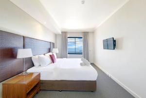 Sundrenched and Scenic with Sprawling Water Views