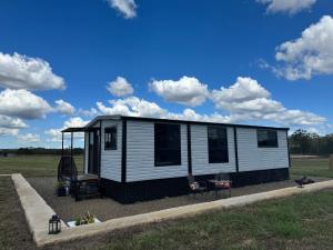 Copper Creek Retreat - sleep next door to the Lions