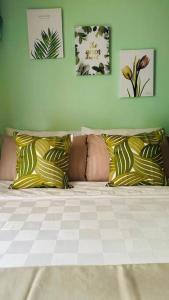 Cebu IT Park Cozy Neutral Condo