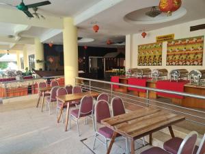 1-10pax DoorStep private beach & swimming pool