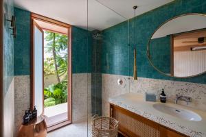 Kado Kubu Modern Tropical 2BR Pink Villa with Sky Pool with Ocean Views in Uluwatu